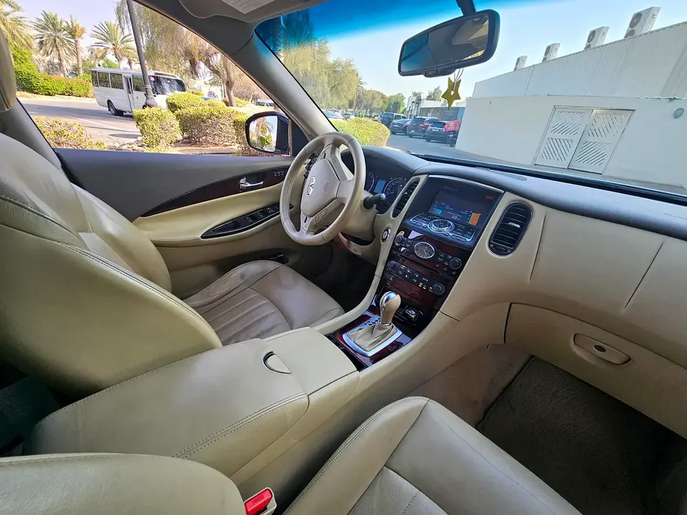 Infiniti QX50 Luxury 2015 3.7L V6 | GCC Specs | Lady Expat Owner | EXCELLENT condition - Image 6