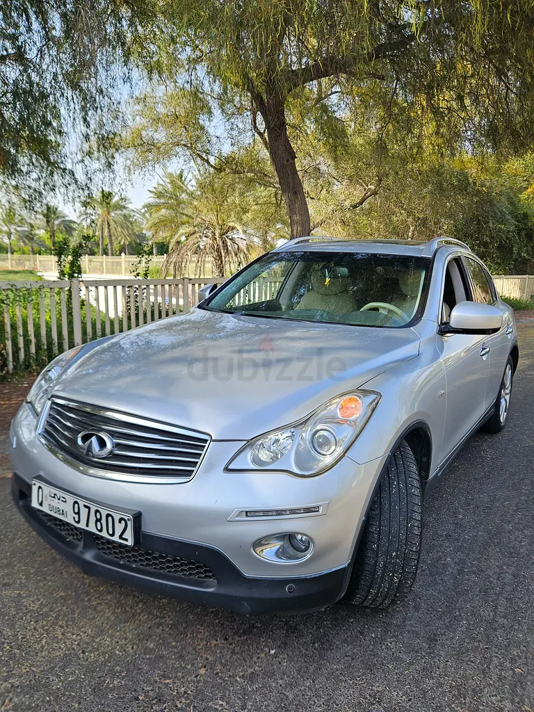 Infiniti QX50 Luxury 2015 3.7L V6 | GCC Specs | Lady Expat Owner | EXCELLENT condition - Image 8