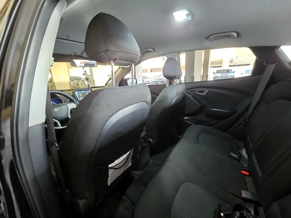 2015 Hyundai Tucson Black Edition | Korean Specs | Well Maintained - Image 10