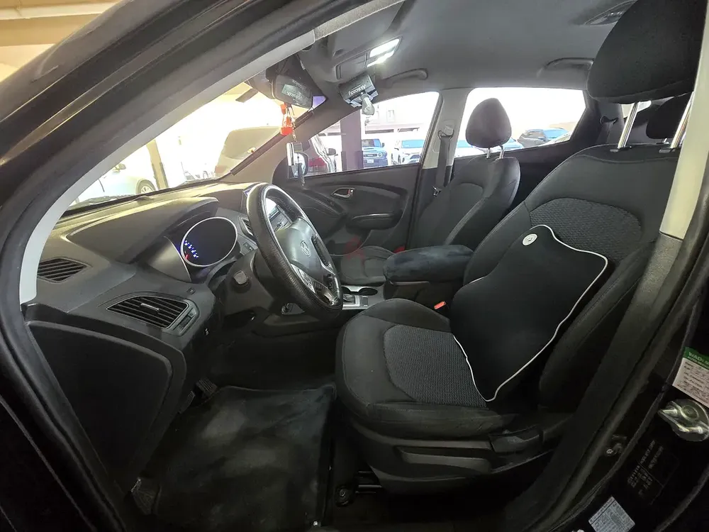 2015 Hyundai Tucson Black Edition | Korean Specs | Well Maintained - Image 5