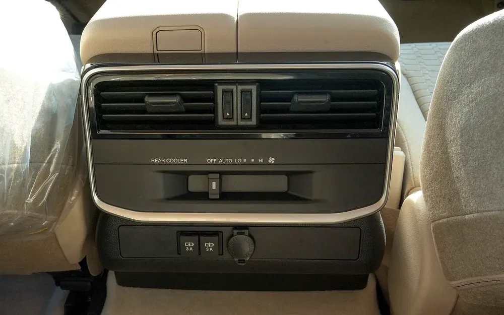 Toyota Land Cruiser GXR 3.5L petrol 2026 with sunroof and 360 camera - Image 19