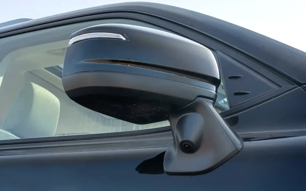 Toyota Land Cruiser GXR 3.5L petrol 2026 with sunroof and 360 camera - Image 7