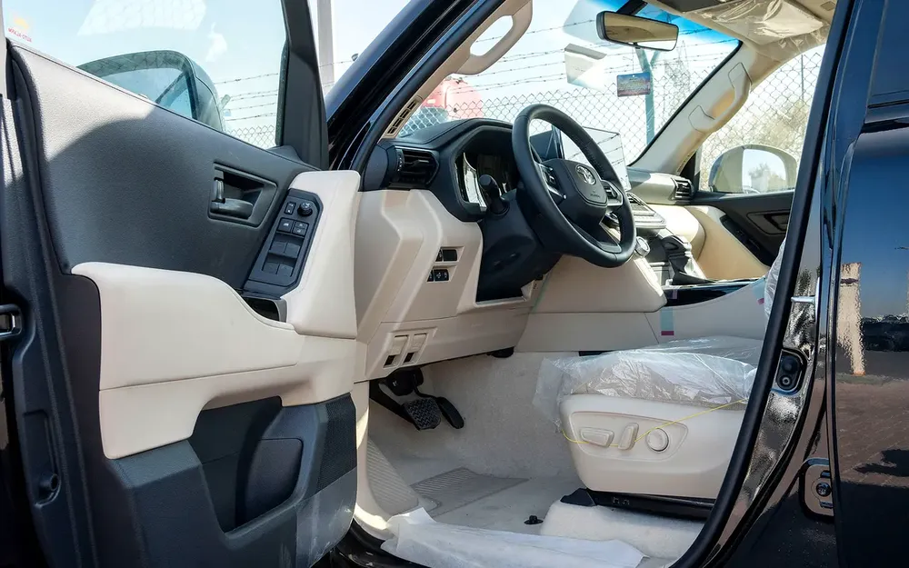 Toyota Land Cruiser GXR 3.5L petrol 2026 with sunroof and 360 camera - Image 8