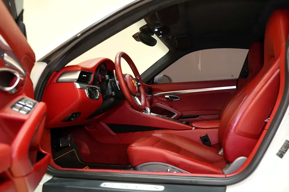 2014 Porsche 911 Carrera 4s / GCC - Image 6
