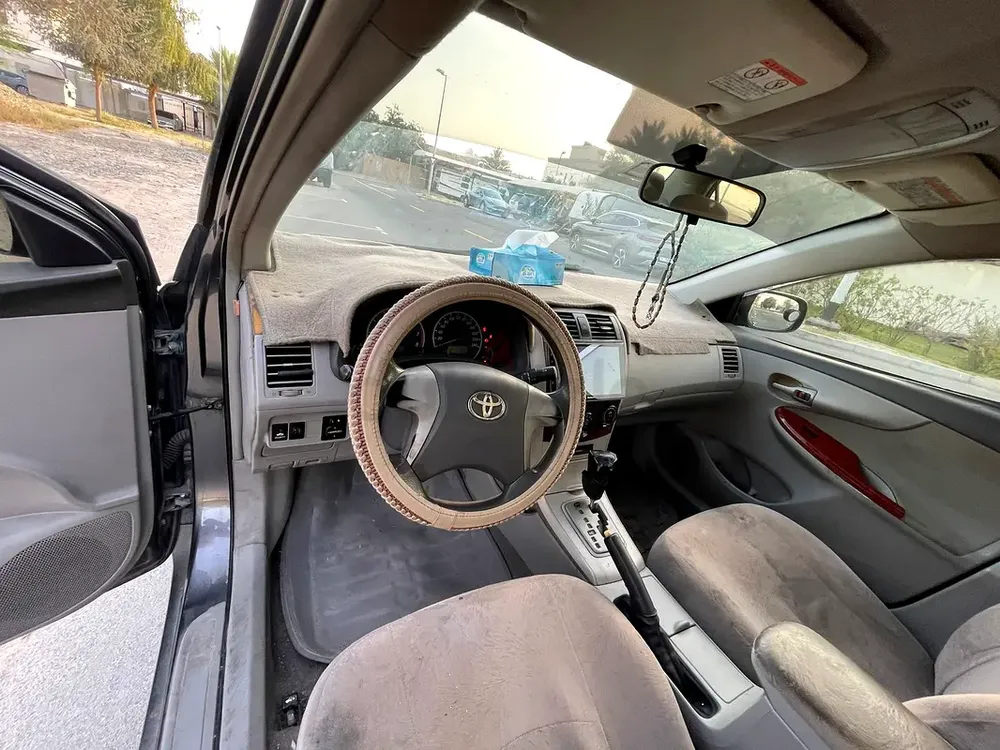 Toyota Corolla 2010 Model GCC Perfect Working Condition - Image 8