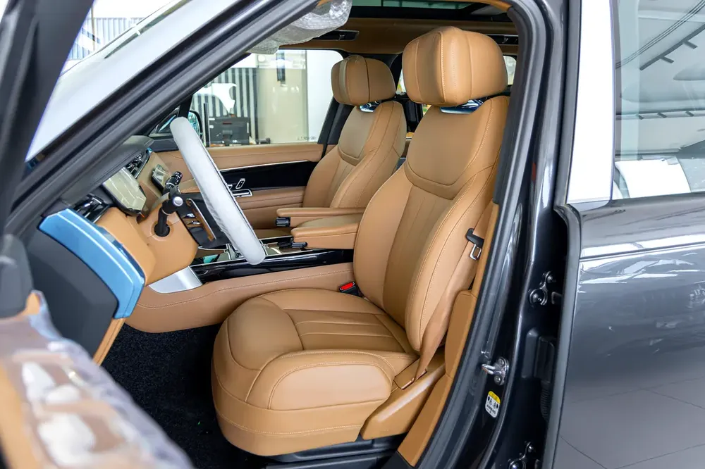 Range Rover Vogue P530 Autobiography |  | GCC Specs | V8 | Full Options | 2026 (Export) - Image 12