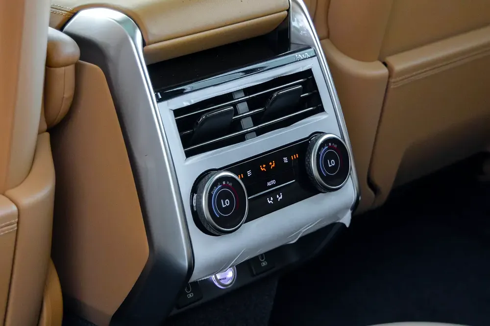 Range Rover Vogue P530 Autobiography |  | GCC Specs | V8 | Full Options | 2026 (Export) - Image 18