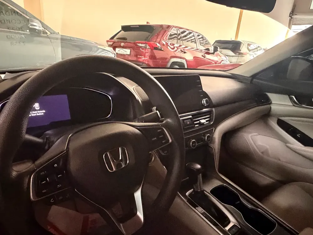 Honda accord 2022 gcc accident free FSH single owner - Image 6