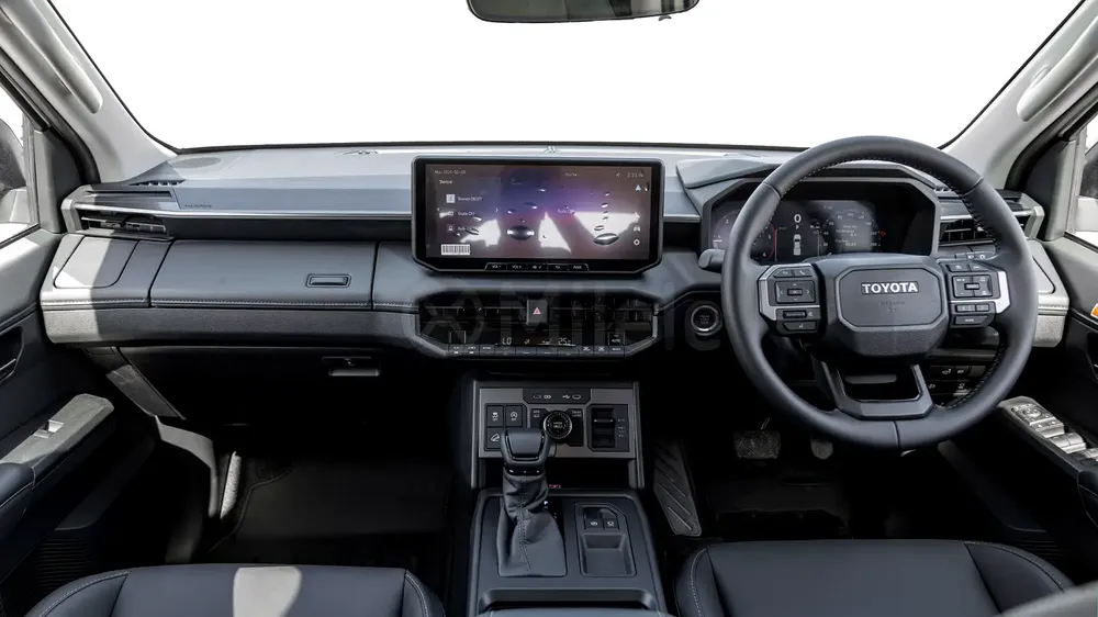 TOYOTA HILUX TRAVO OVERLAND PLUS - Image 11