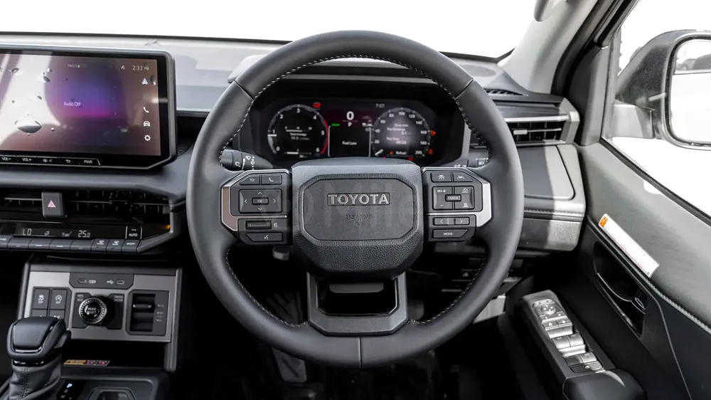 TOYOTA HILUX TRAVO OVERLAND PLUS - Image 12