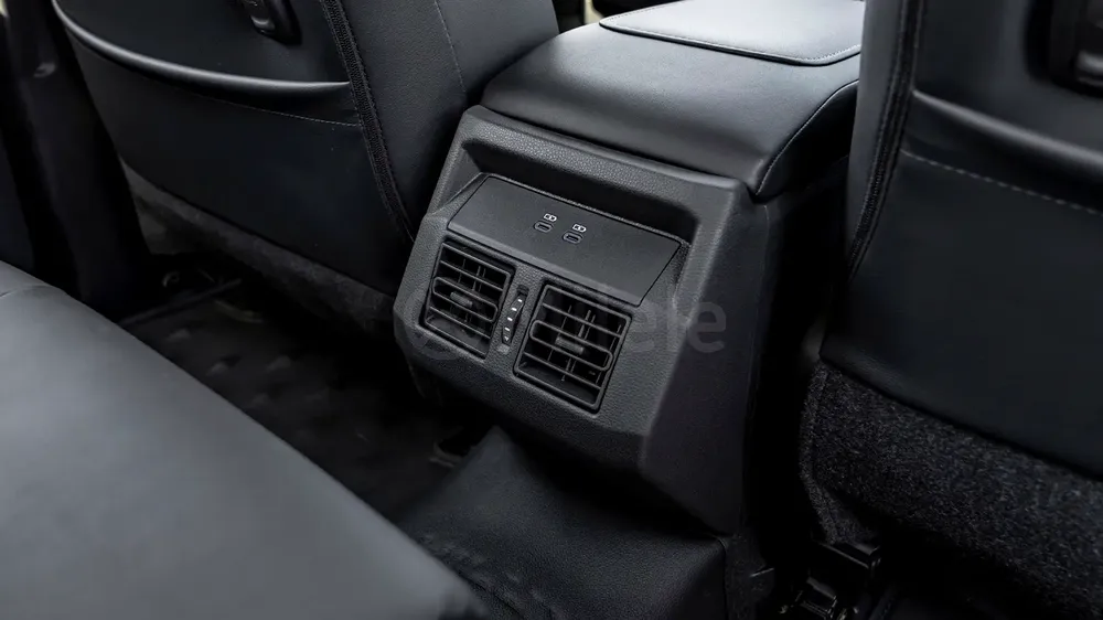 TOYOTA HILUX TRAVO OVERLAND PLUS - Image 20
