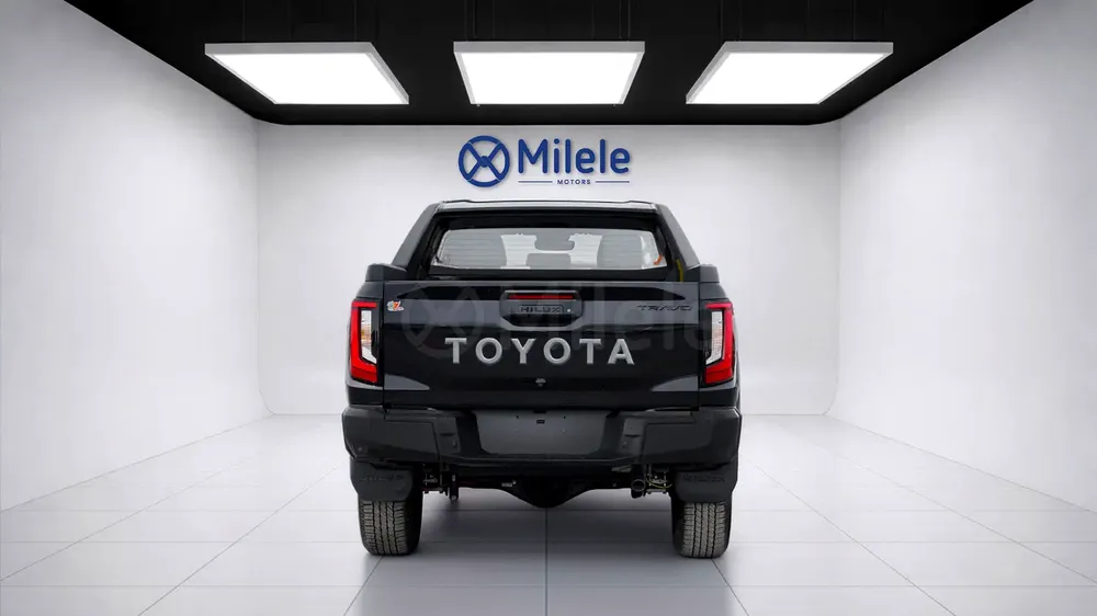 TOYOTA HILUX TRAVO OVERLAND PLUS - Image 7