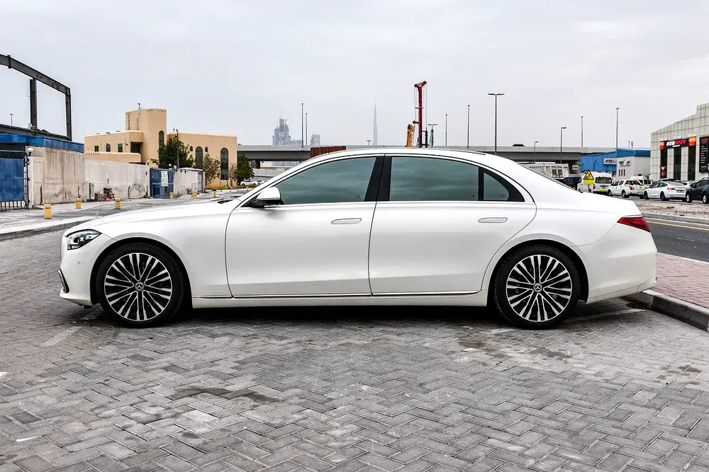 2022 Mercedes-Benz S 450 L 4MATIC - Pristine Condition - Image 4