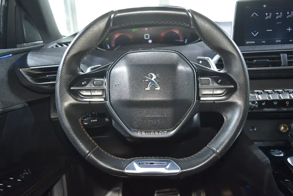 GT-Line | GCC Specs | Single Owner | Service History | Full Option | Accident Free - Image 14
