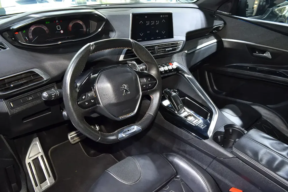 GT-Line | GCC Specs | Single Owner | Service History | Full Option | Accident Free - Image 8