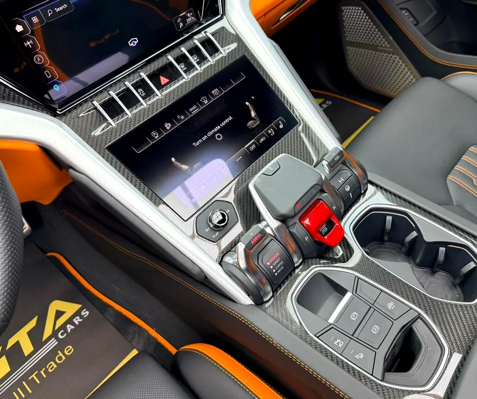 2024 Lamborghini Urus S, Warranty, Full Service History, Very Low Km, Fully Loaded, Korean - Image 17