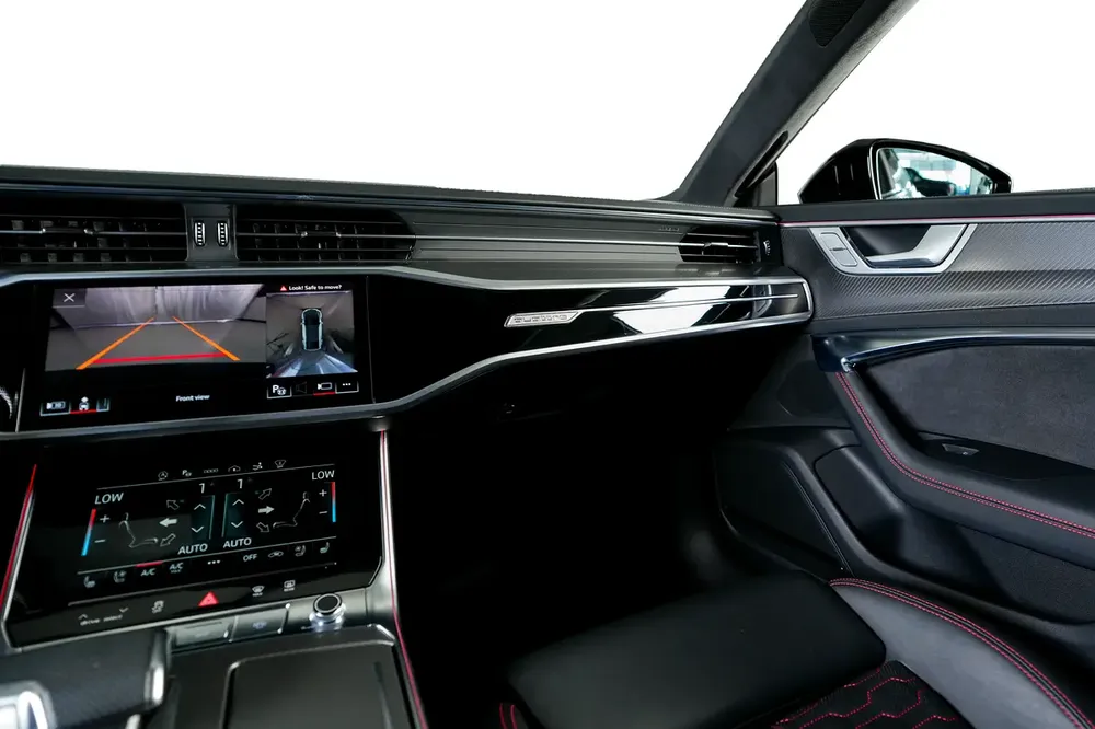 Audi RS7-Carbon Fiber Package-Audi Ceramic Braking System-Red Calipers-Premium Leather Interior - Image 11