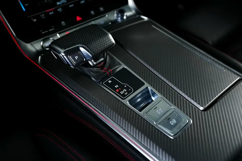 Audi RS7-Carbon Fiber Package-Audi Ceramic Braking System-Red Calipers-Premium Leather Interior - Image 17