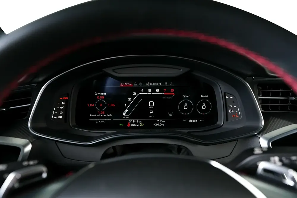 Audi RS7-Carbon Fiber Package-Audi Ceramic Braking System-Red Calipers-Premium Leather Interior - Image 18