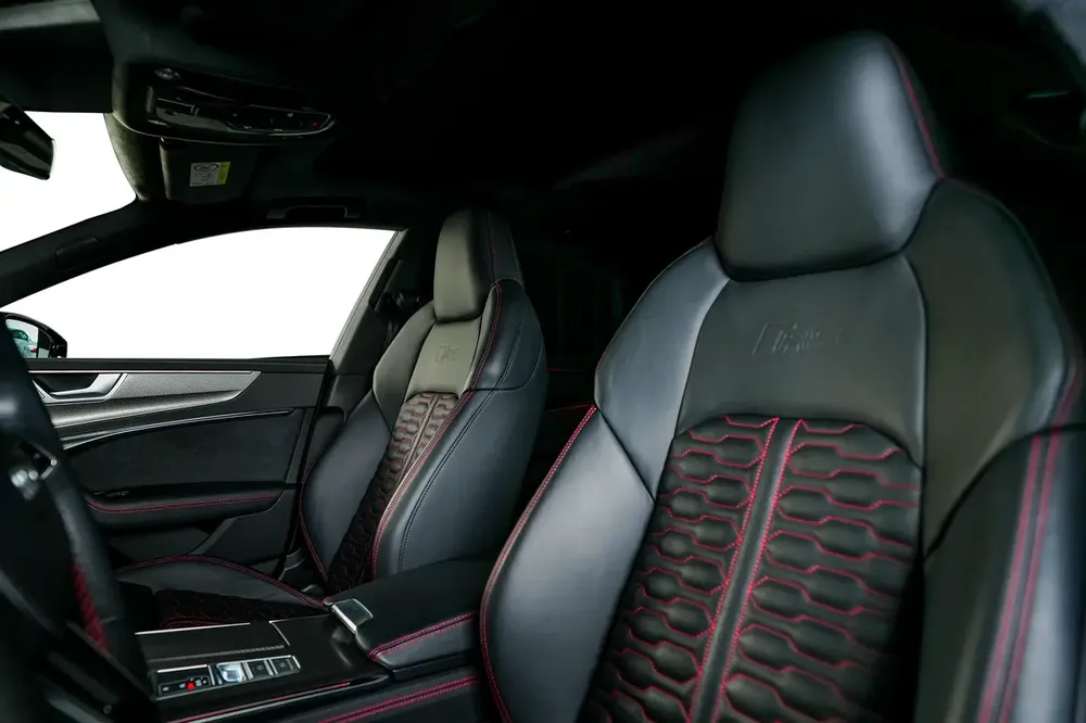 Audi RS7-Carbon Fiber Package-Audi Ceramic Braking System-Red Calipers-Premium Leather Interior - Image 19