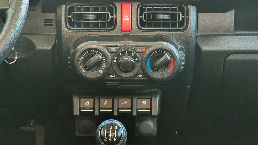 Suzuki Jimny GL Manual Transmission 2025 GCC Agency Warranty Full Service History GCC 1.5L - Image 15