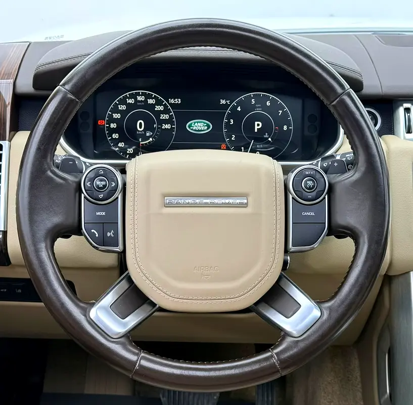 2017 Range Rover Vogue HSE Supercharged, Warranty, Full RR Service History, Fully Loaded, GCC - Image 15