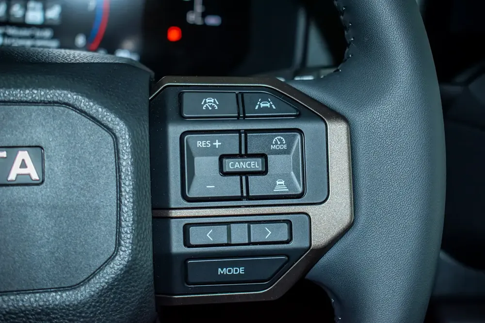 2024 Toyota Prado GXL First Edition - GCC Specs - Brand New - Alfuttaim Warranty - Image 12