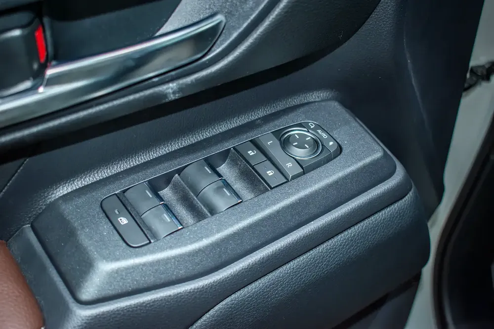 2024 Toyota Prado GXL First Edition - GCC Specs - Brand New - Alfuttaim Warranty - Image 9