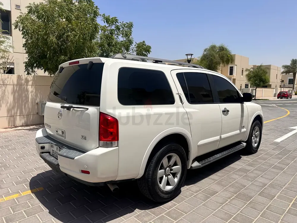 British expat selling my own family car Well Maintained Nissan Armada SE 2009 | GCC Specs - Image 5
