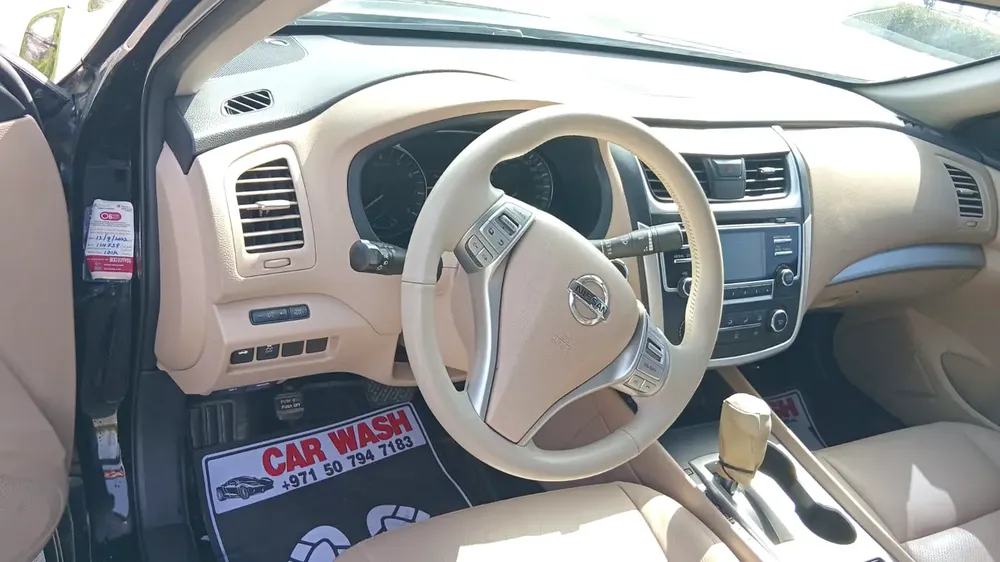 Nissan Altima SV 2017 GCC Specs Lady driven - Image 10