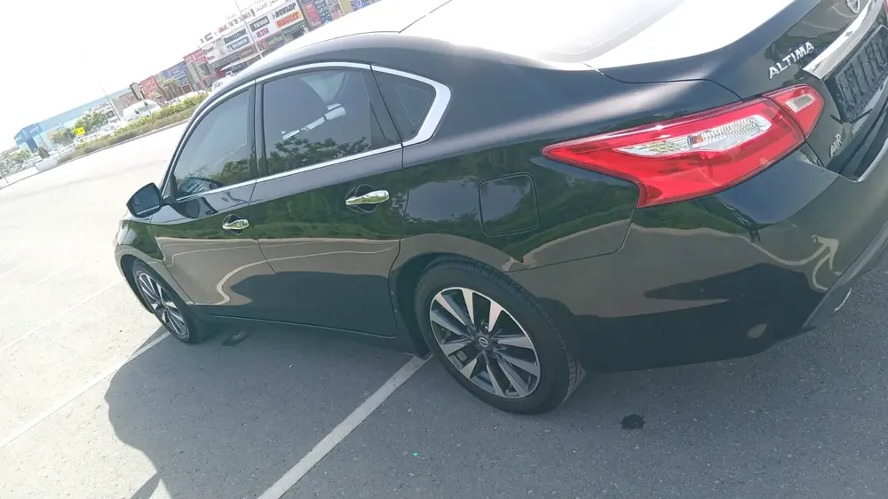 Nissan Altima SV 2017 GCC Specs Lady driven - Image 7