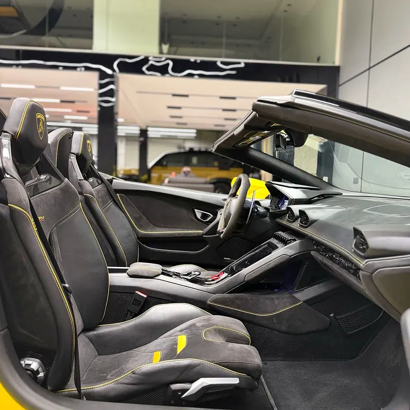 Lamborghini Huracan EVO Spyder 2023 - European Specs - Image 9