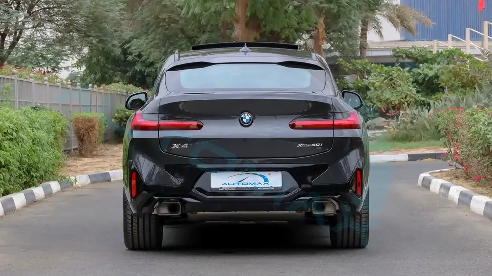 ( Only For Export ) 2025 BMW X4 xDrive 30i M 2.0T GCC BRAND NEW - Image 6