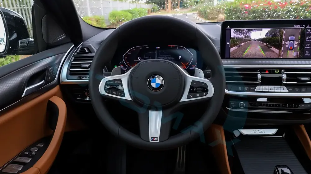 ( Only For Export ) 2025 BMW X4 xDrive 30i M 2.0T GCC BRAND NEW - Image 7