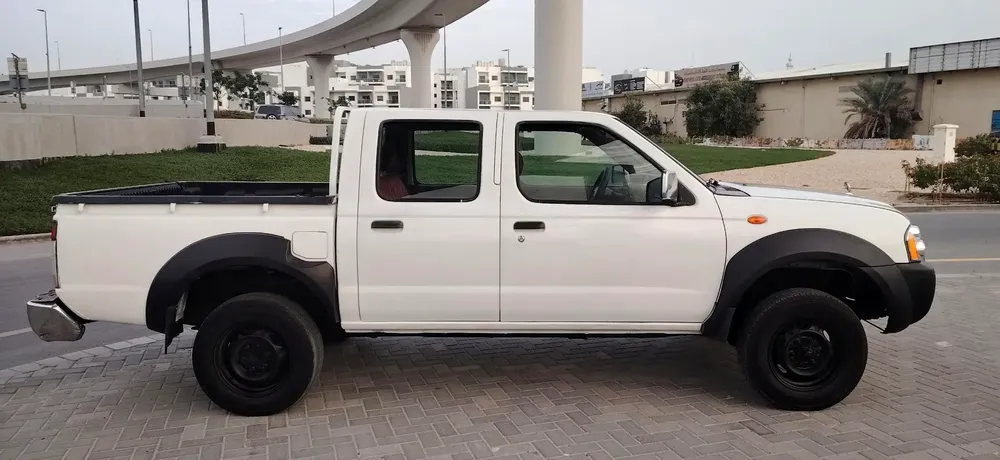 Nissan Pickup 4x4 2016 GCC Specs - Image 6
