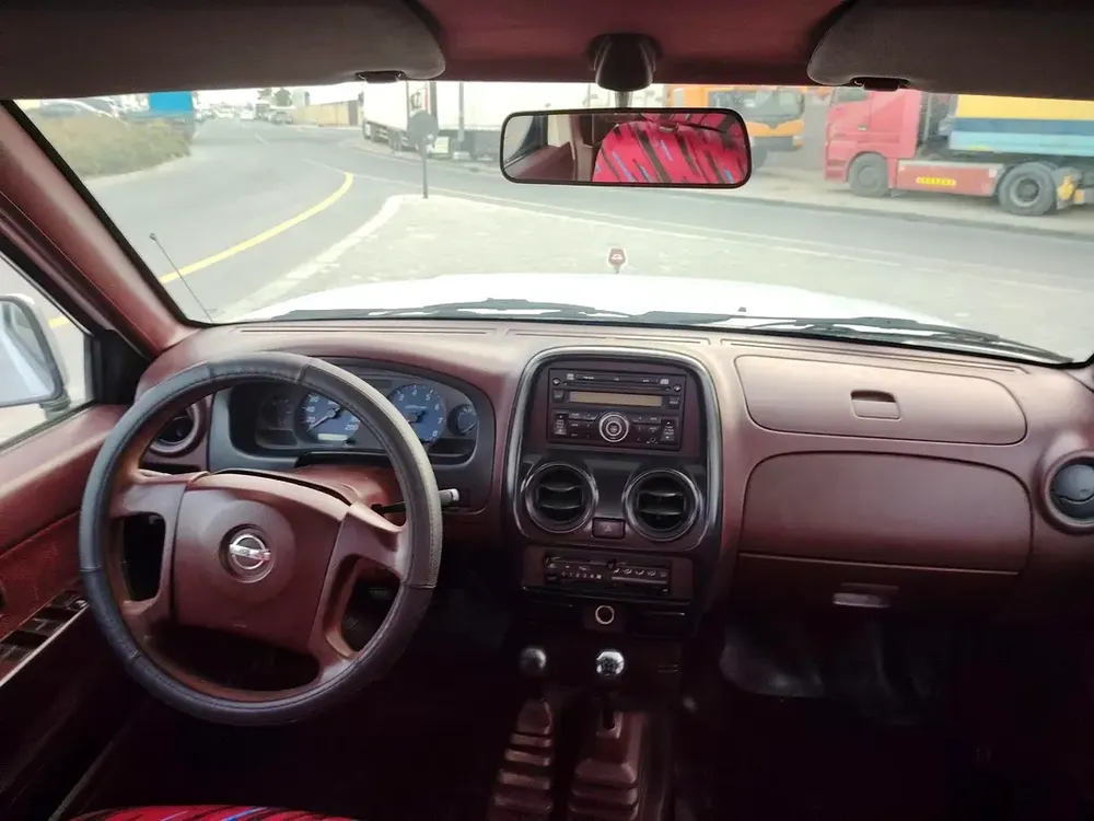 Nissan Pickup 4x4 2016 GCC Specs - Image 9