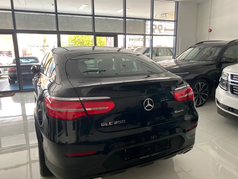 Very nice car Mercedes GLC250 Coupe model 2019 GCC - Image 12