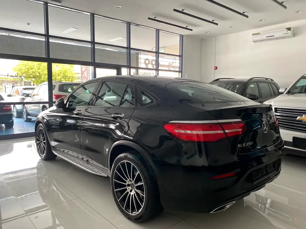 Very nice car Mercedes GLC250 Coupe model 2019 GCC - Image 13
