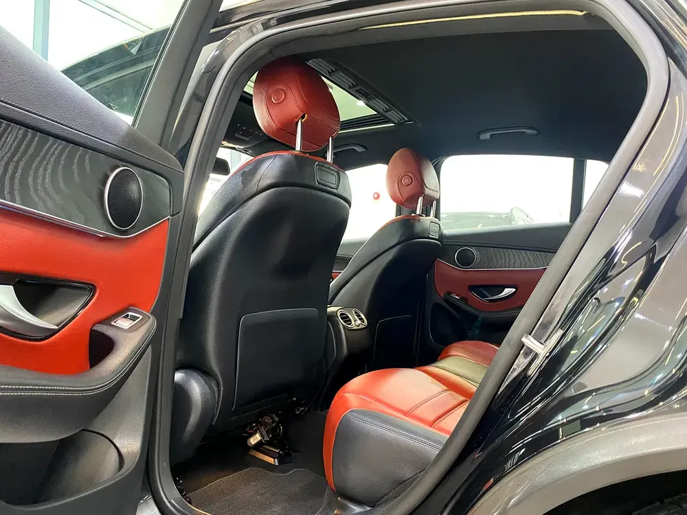 Very nice car Mercedes GLC250 Coupe model 2019 GCC - Image 16
