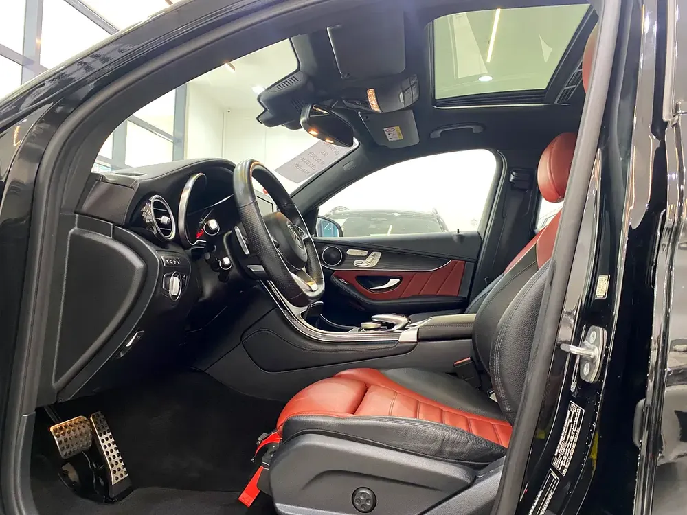 Very nice car Mercedes GLC250 Coupe model 2019 GCC - Image 17