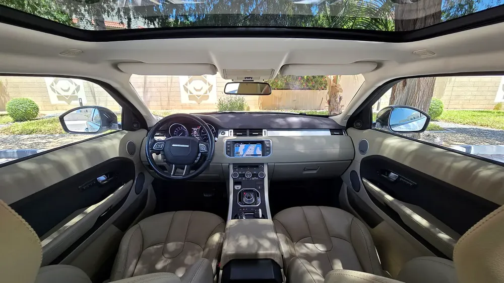 Land Rover Range Rover Evoque Prestige 2015 - GCC Specs - Excellent Condition - Image 13