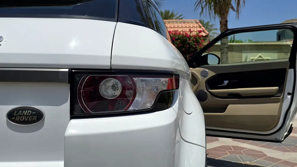 Land Rover Range Rover Evoque Prestige 2015 - GCC Specs - Excellent Condition - Image 18