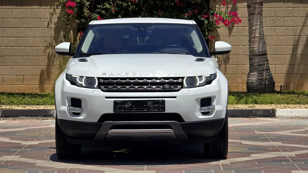 Land Rover Range Rover Evoque Prestige 2015 - GCC Specs - Excellent Condition - Image 5