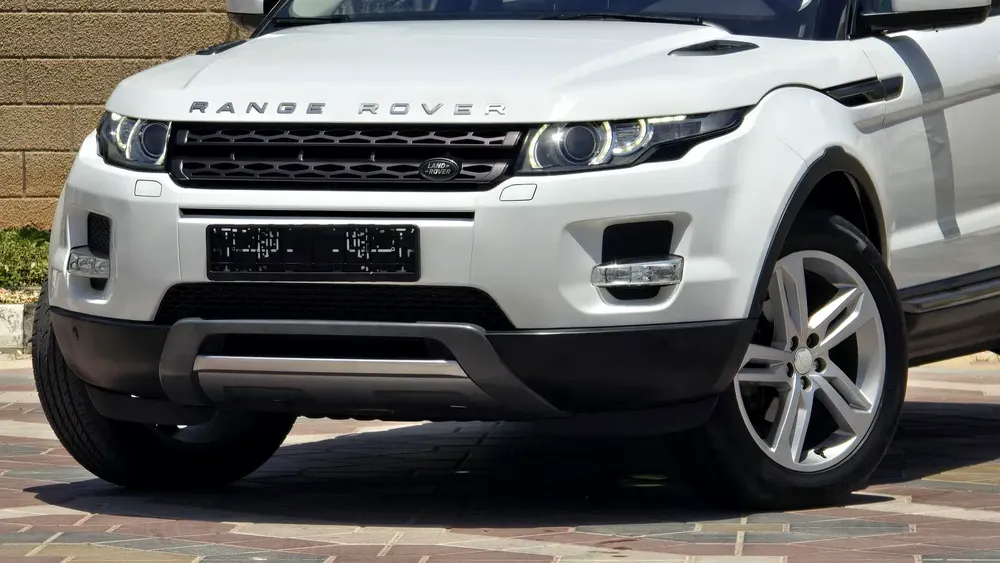 Land Rover Range Rover Evoque Prestige 2015 - GCC Specs - Excellent Condition - Image 9