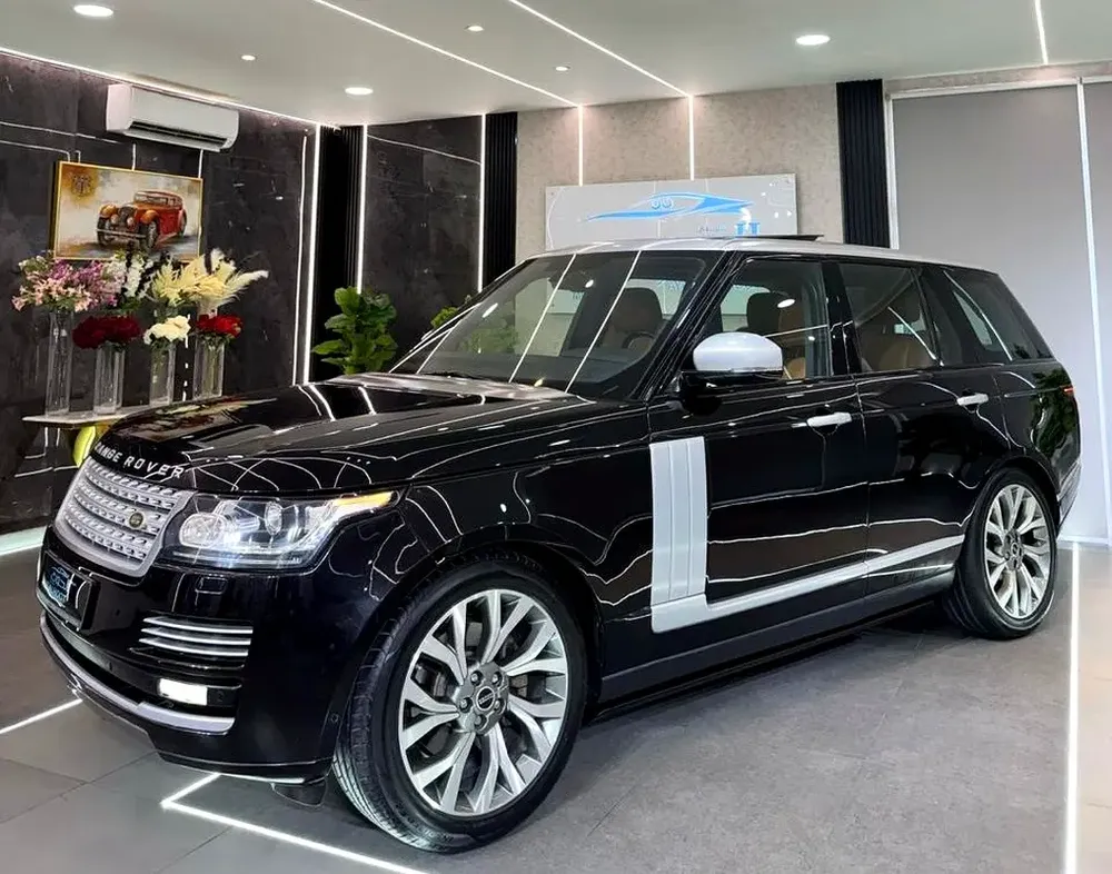 RANGE R VOGUE AUTOBIOGRAPHY SUPERCHARGED V8 || TOP RANGE || ACCIDENTS FREE || UNIQUE RIMS ||  GCC - Image 11