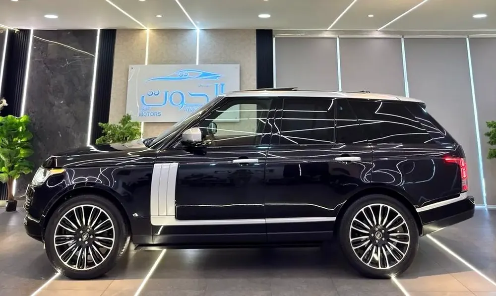 RANGE R VOGUE AUTOBIOGRAPHY SUPERCHARGED V8 || TOP RANGE || ACCIDENTS FREE || UNIQUE RIMS ||  GCC - Image 13
