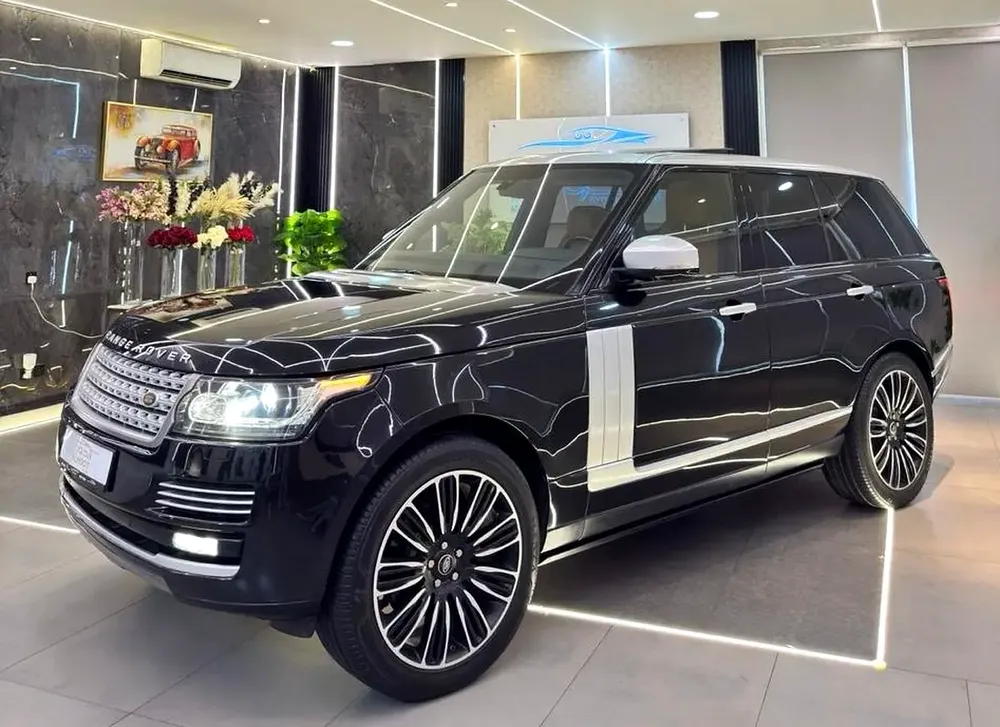 RANGE R VOGUE AUTOBIOGRAPHY SUPERCHARGED V8 || TOP RANGE || ACCIDENTS FREE || UNIQUE RIMS ||  GCC - Image 4
