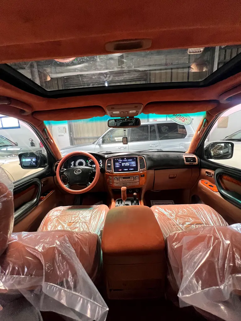 Lexus LX 470, 2004, GCC Specs - Image 10