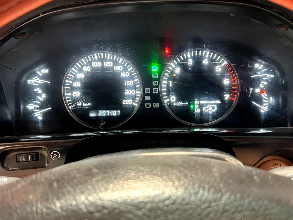 Lexus LX 470, 2004, GCC Specs - Image 12