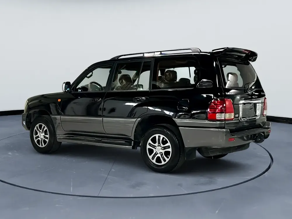 Lexus LX 470, 2004, GCC Specs - Image 4